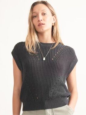 Marine Layer Ramona Crewneck Cap Sleeve Sweater Vest in Charcoal Gray. Size S
